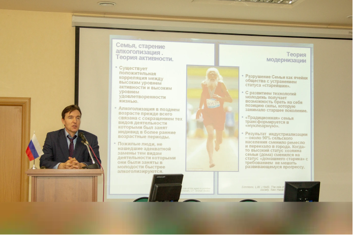 In an effort to broaden scientific knowledge in the field of psychiatry and narcology, Russian Academy of Sciences academician, Nikolay Bokhan, presented a talk titled Mental health of the family and the problem of addictions in the modern world in mid-December 2019. The lecture was aimed at interested youth, including students, residents, young scientists and specialists of the Mental Health Research Institute of Tomsk National Research Medical Center at the Siberian State Medical University.